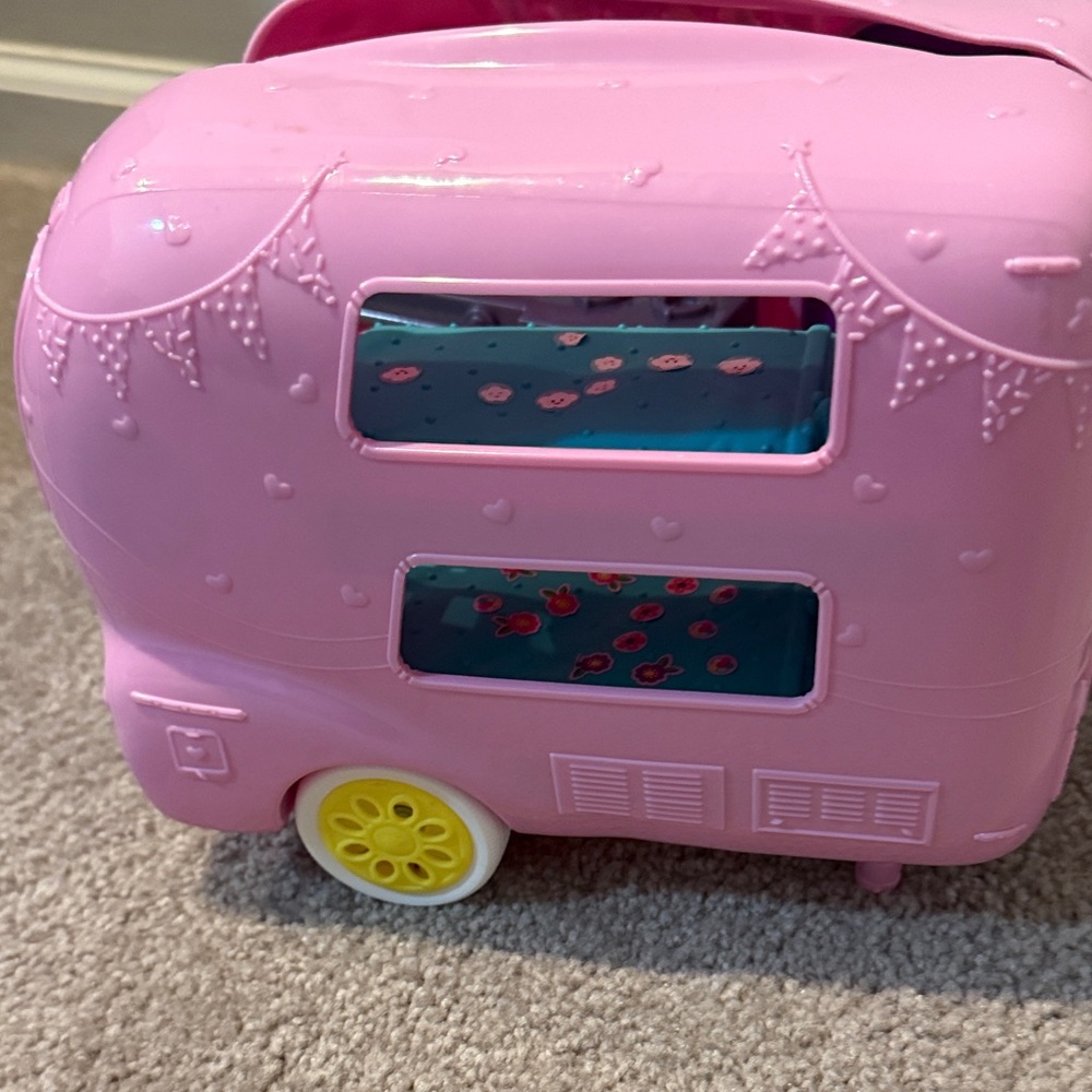 Barbie Pink Chelsea Camper - Picture 8 of 8